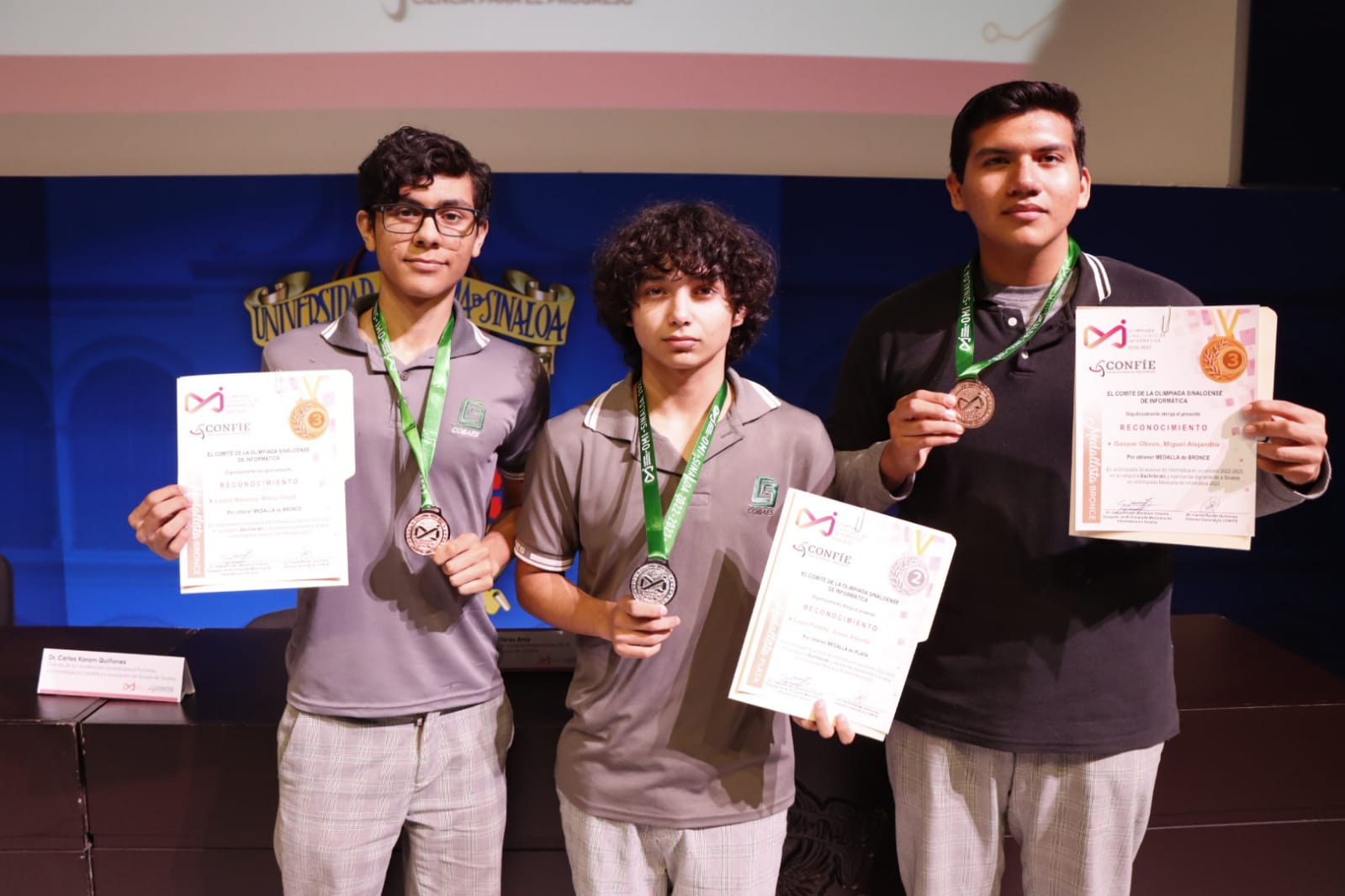 Alumnos de COBAES obtienen medallas en la Olimpiada Sinaloense de Informática