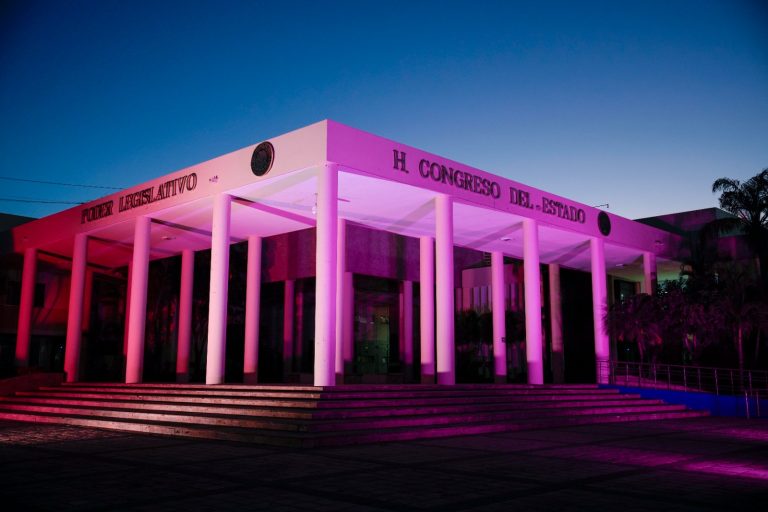 20240426_Iluminadolesbico-768x512