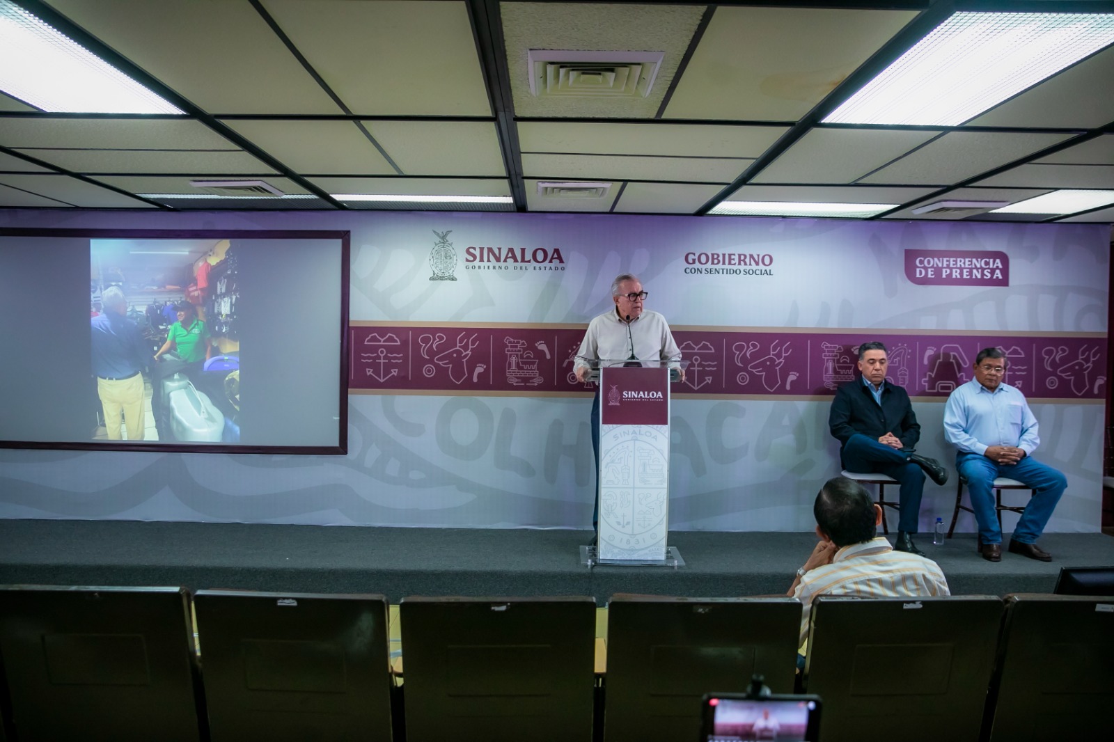 0ce8f974-f7ed-415b-8e21-00381e6b4bf5