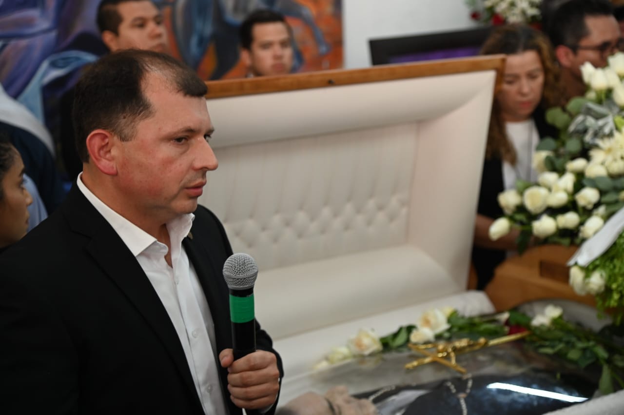 HOMENAJE MC CUEN (10)