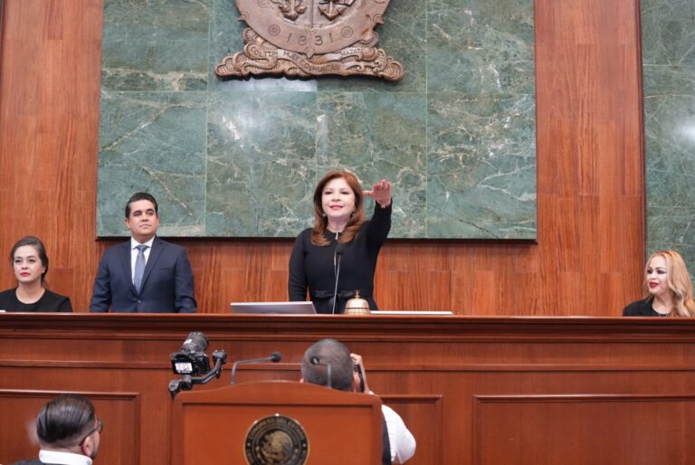 20240828_SesionMesaD-768x514