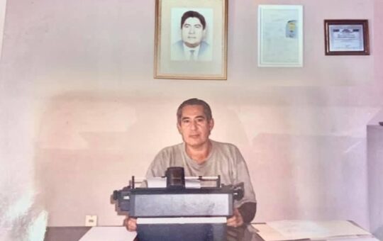 HOJAS SUELTAS… La Historia de la XEQE “La Perla Camaronera”.
