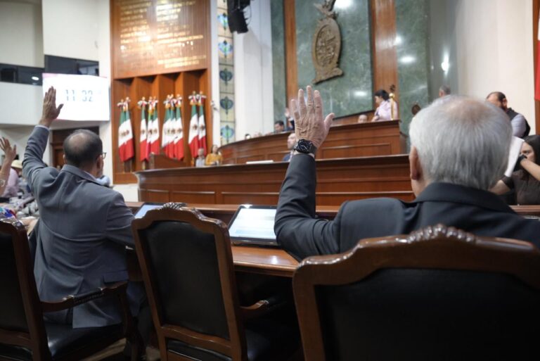 20251204_Sesion1-768x513