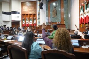 20251204_Sesion2-768x513