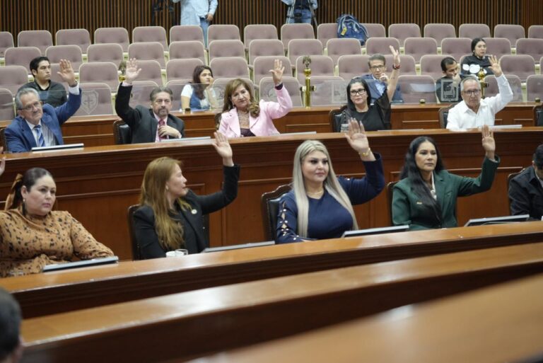 20251209_Sesion1-768x513