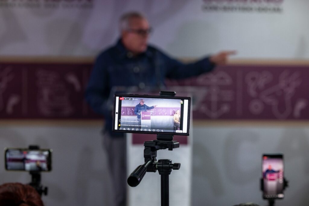 c0718d04-93da-49c8-92f3-8e7a62d0295e