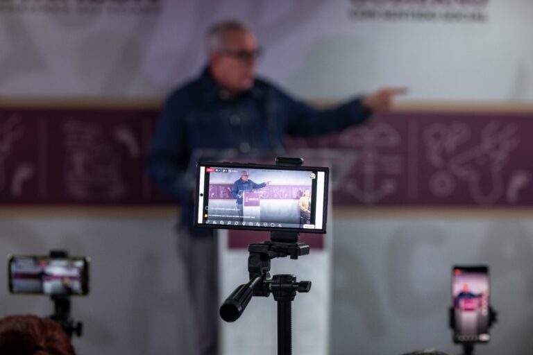 c0718d04-93da-49c8-92f3-8e7a62d0295e