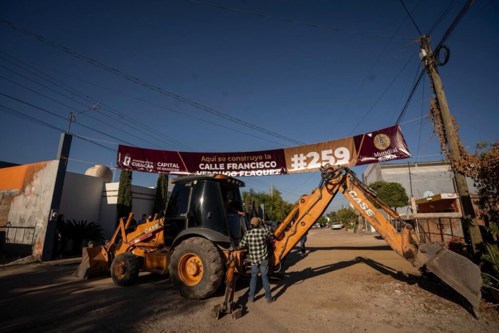 Llevan pavimentación a la Guadalupe Victoria