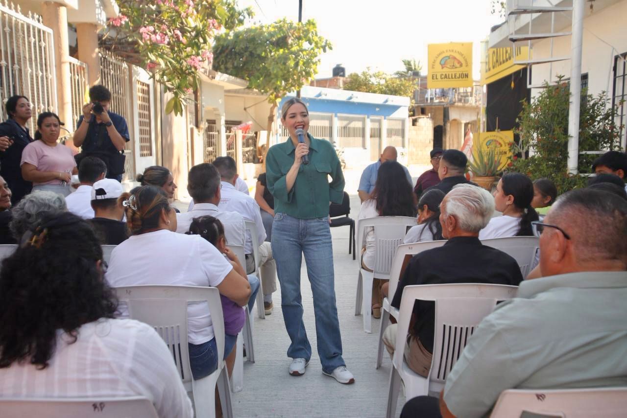 Lleva Estrella Palacios la justicia social a la Lico Velarde: se pavimentó la calle Primera